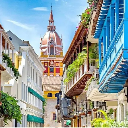 La Iglesia Centro Historico * Cartagena